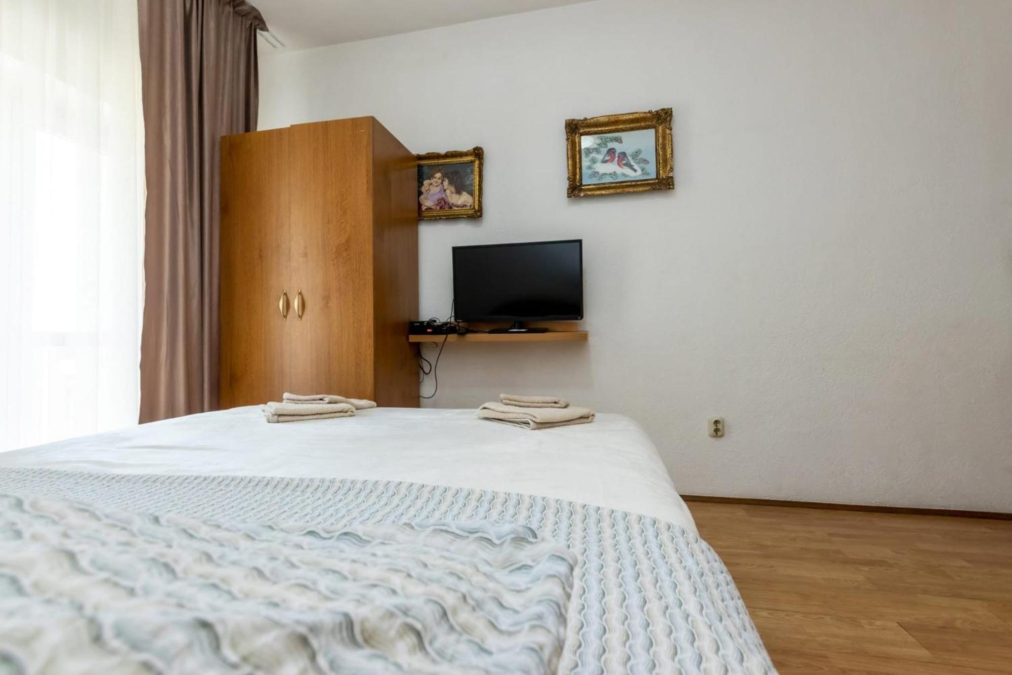 Apartments Dino Kaštela エクステリア 写真