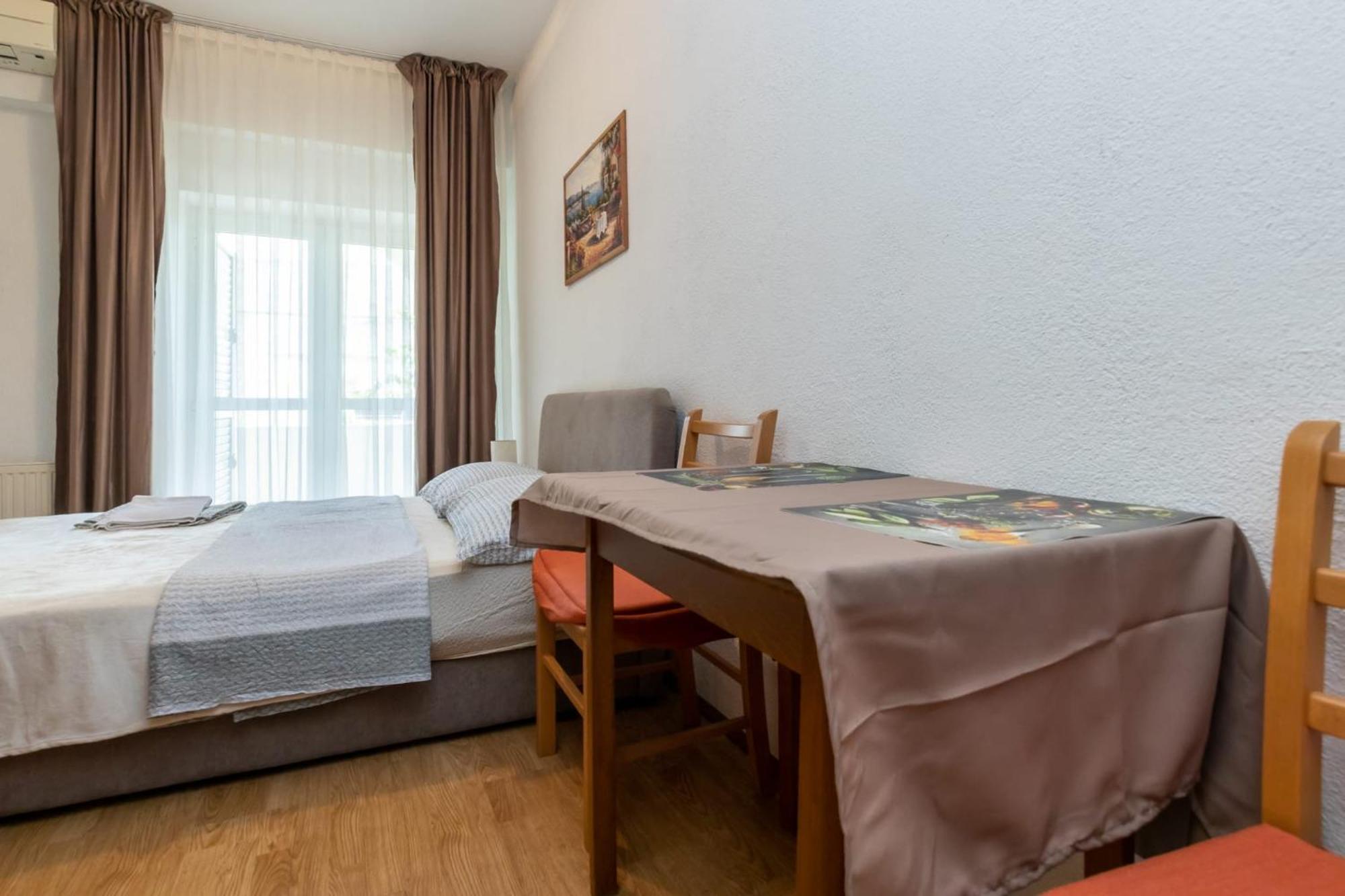 Apartments Dino Kaštela エクステリア 写真