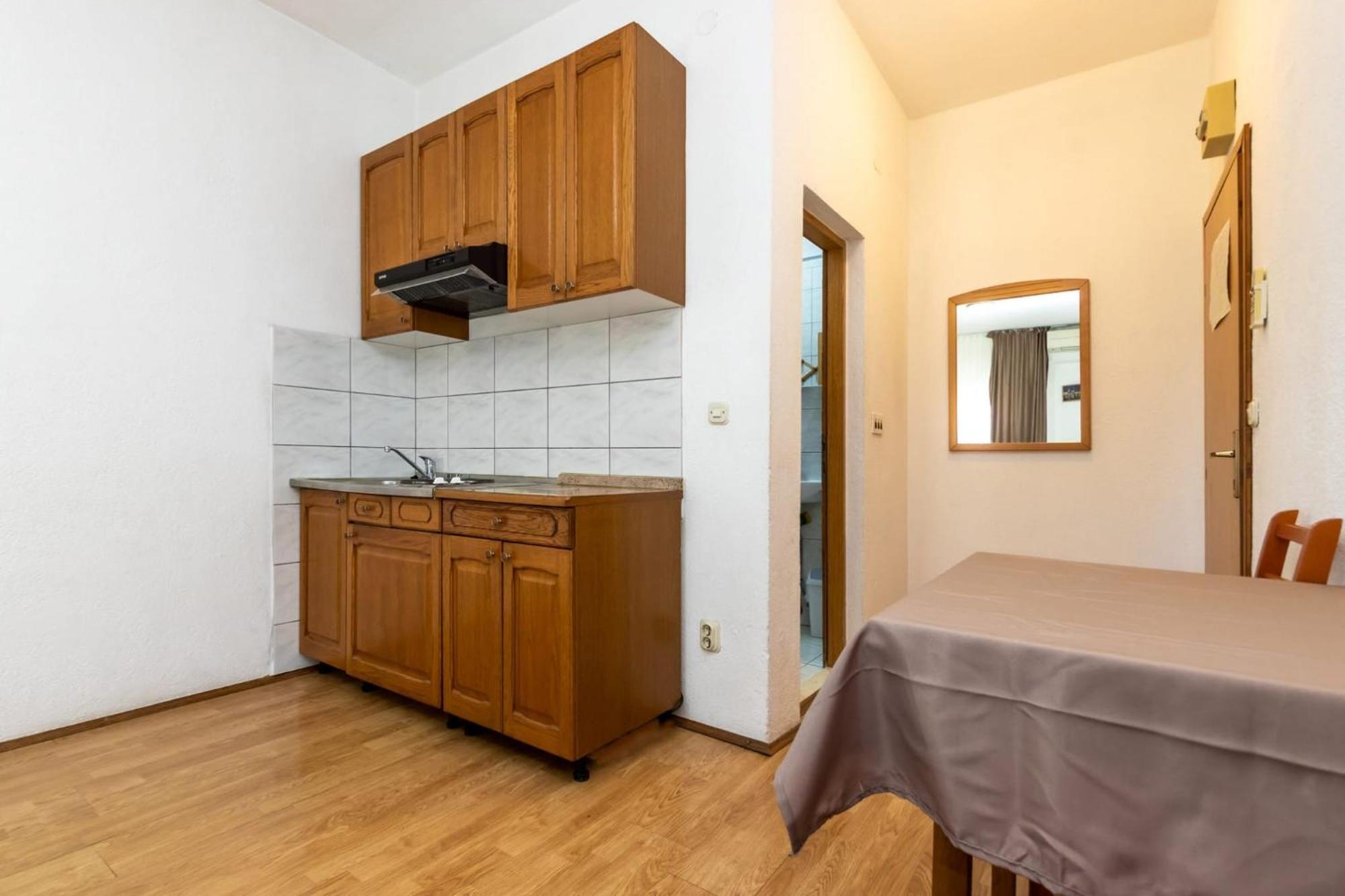 Apartments Dino Kaštela エクステリア 写真