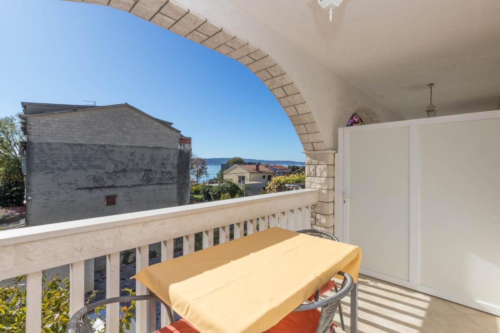 Apartments Dino Kaštela エクステリア 写真