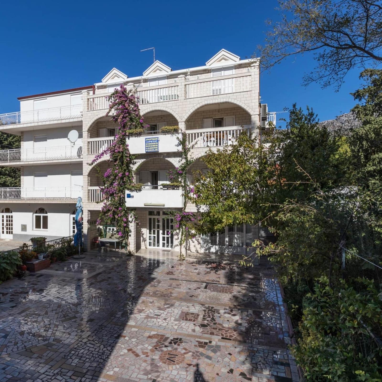 Apartments Dino Kaštela エクステリア 写真